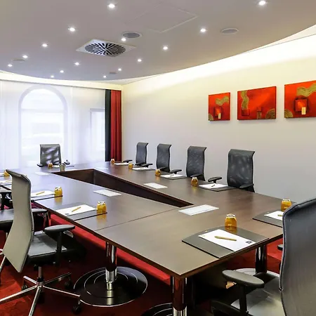 מלון Mercure Center