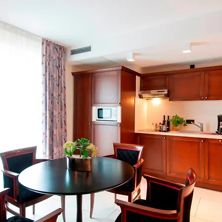 Hotel Advastay By King's Munich