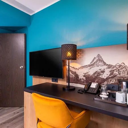 Hotel Mercure Neuperlach Sued 4*