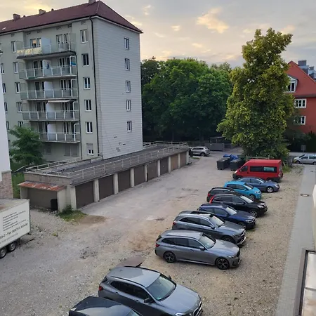 Theoak Suite-Englischer Garten 2 Zimmer Apatment Ruhig & Privat Parking アパート ミュンヘン