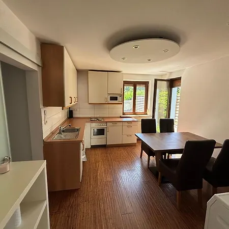 Erdgeschosswohnung Neben Schloss Blutenburg Mit Privatem Garten דירה