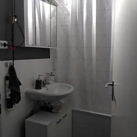 3 Zimmer-wohnung - Fuer Arbeitsaufenthalte - Gemuetlich, Gut Gelegen Und Guenstige Wochenraten Monachium