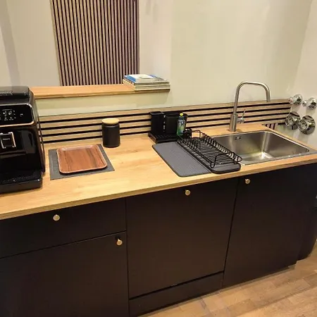 Large 110 Qm In Very Cetral Location 1 To 12 Guests Apartment München