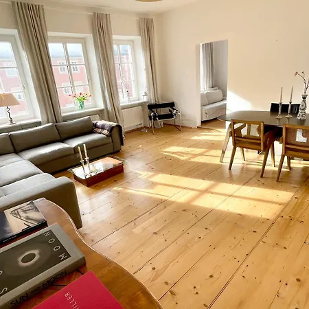 דירה New Furnished, Exclusive Large Flat In Center, 30min To Airport *