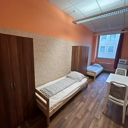 Hotel Budget Downtown & Gkp 2