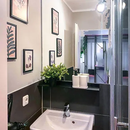 Apartment Cozy In Center München