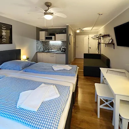 Apartment Cozy In Center München