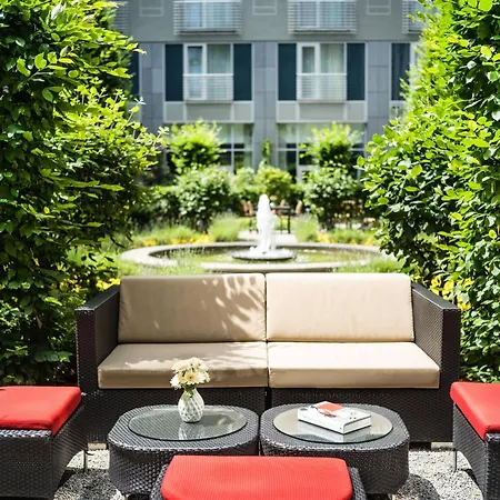 Le Meridien Hotel