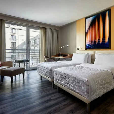 Le Meridien Hotel 5*