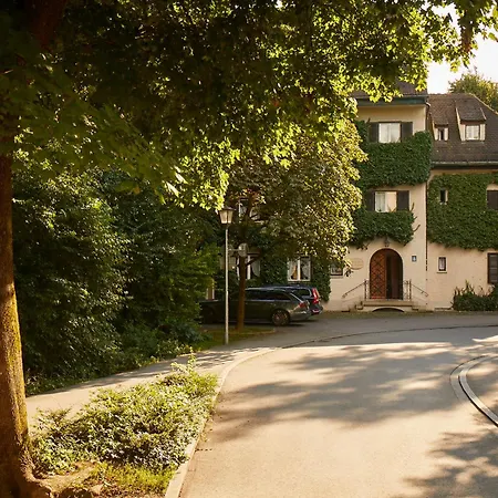 Gaestehaus Englischer Garten Munich