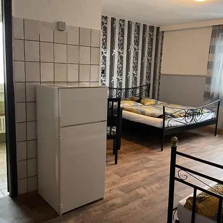 Pension&hostel Anna - Monteurzimmer * מינכן