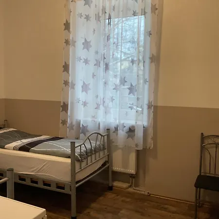 Pension&hostel Anna - Monteurzimmer אכסניה *