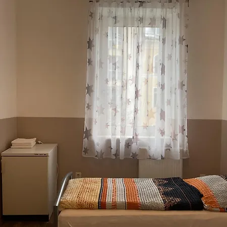 Pension&hostel Anna - Monteurzimmer אכסניה *