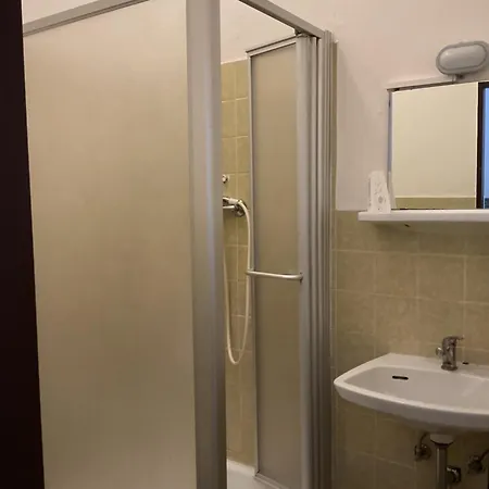אכסניה Pension&hostel Anna - Monteurzimmer *