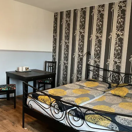Pension&hostel Anna - Monteurzimmer מינכן