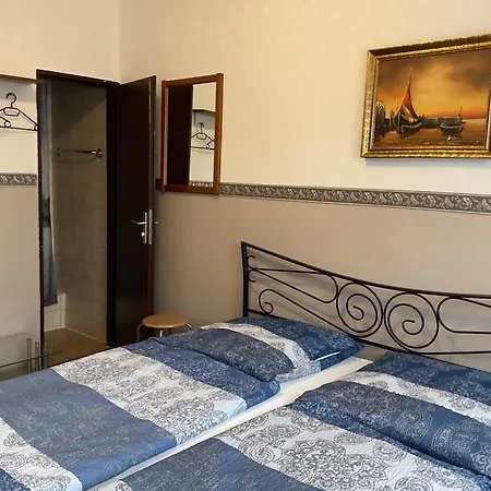 Pension&hostel Anna - Monteurzimmer אכסניה *