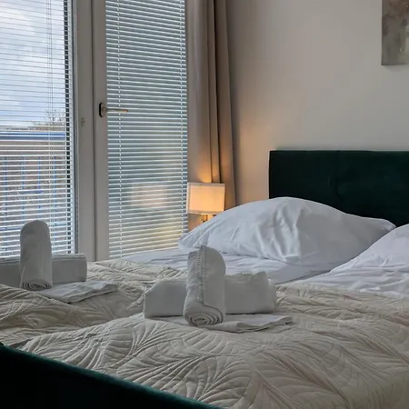 Apartamento Large 110 Qm, 3 Bedrooms And Very 1-12 Guests