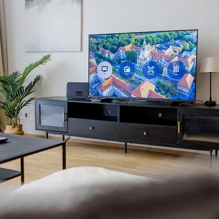 شقة Lumen Homes - Altstadt-residenz, Direkt Im Zentrum, Geraeumiges Mit 5 Zimmern, Kueche *