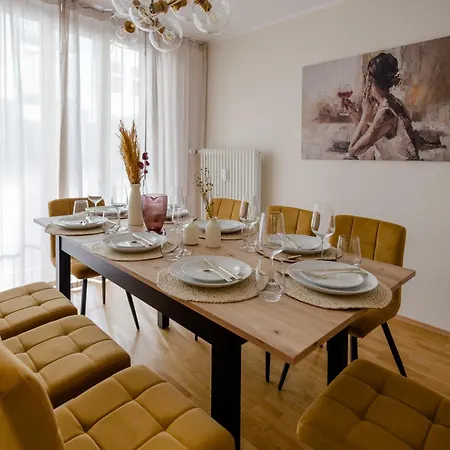 شقة Lumen Homes - Altstadt-residenz, Direkt Im Zentrum, Geraeumiges Mit 5 Zimmern, Kueche *