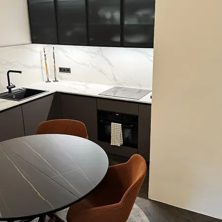 Luxusapartment Im Herzen Muenchens Fuer 1-4 Personen מינכן