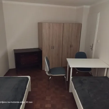 K3 Rg, Zentrale Lage, Schoene 2 Zimmer, Voll Ausgestattet! Апартаменты