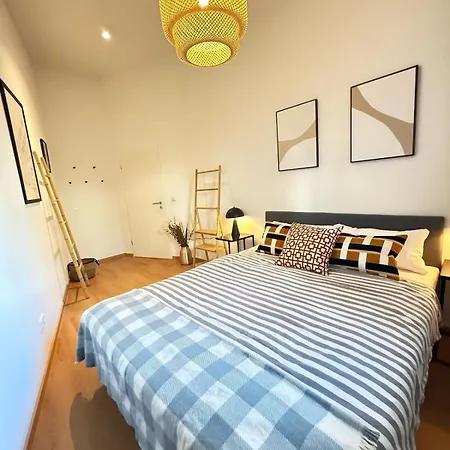 Appartement Stylish Renovated In Location