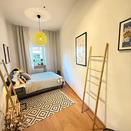 Appartement Stylish Renovated In Location