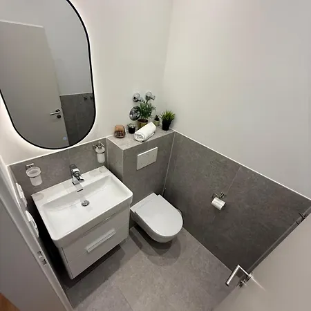 Stylish Renovated In Location * Munich