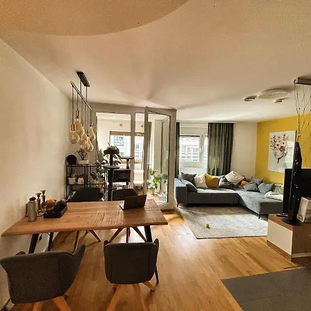Apartment 3 Rooms, 9 Min To Centre By Feet