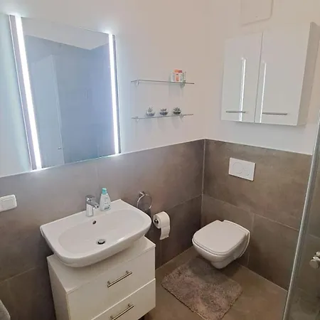Apartman Jezza *
