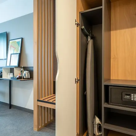 - Westpark By Ihg 4* München