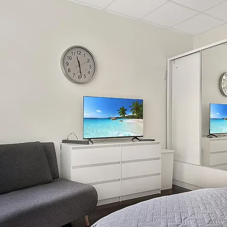 Private Escape Cinema Lounge Sleeps 17 뮌헨