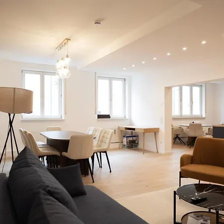 Eleganz Im Herzen Von Schwabing Apartamento Munique