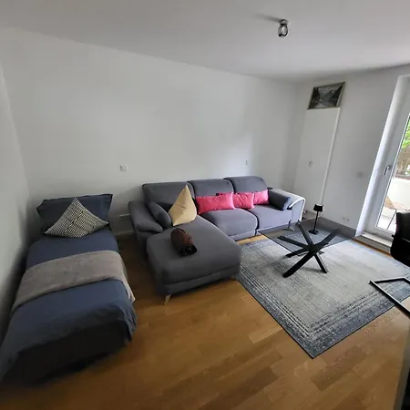 アパート Theoak Suite-Englischer Garten 2 Zimmer Apatment Ruhig & Privat Parking ミュンヘン
