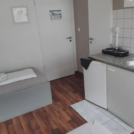 Lägenhet Budget Station Apartmenthostel Sen 14 *