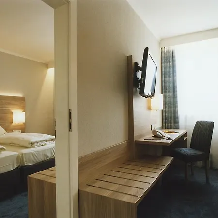 Jedermann Hotel 3*