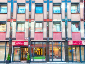 Leonardo Center Hotell 4*