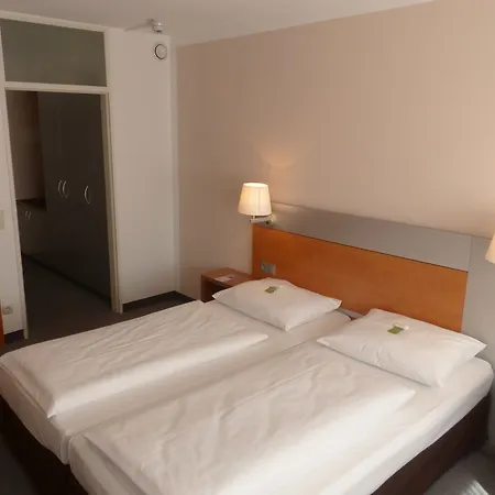 Ghotel & Living Muenchen-nymphenburg Hotel 3*