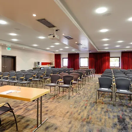 Mercure Süd Messe Hotel 4*