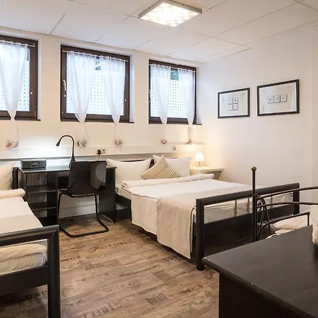 Garden House & East Park-apartments Guest house Grossdorf (Tyrol)