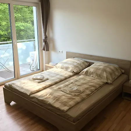 Sahara Falcon 3*