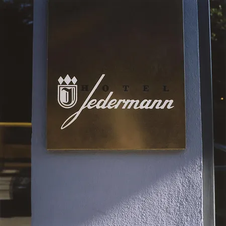 Jedermann 3*