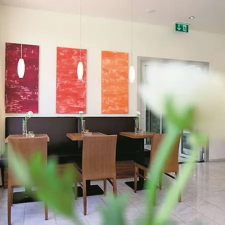 Hotel Senator 3*