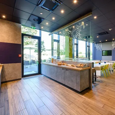 Ibis Budget Olympiapark Hotel 2*