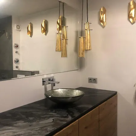 Luxurious 2 Bedroom Old Munique