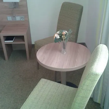 Jedermann 3* München