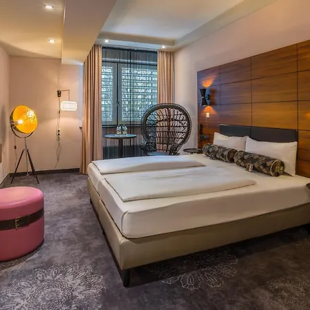 Elaya Hotel Munich