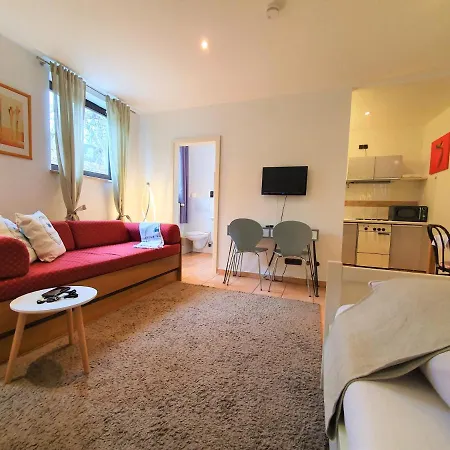 Garden House & East Park-apartments Guest house Grossdorf (Tyrol)